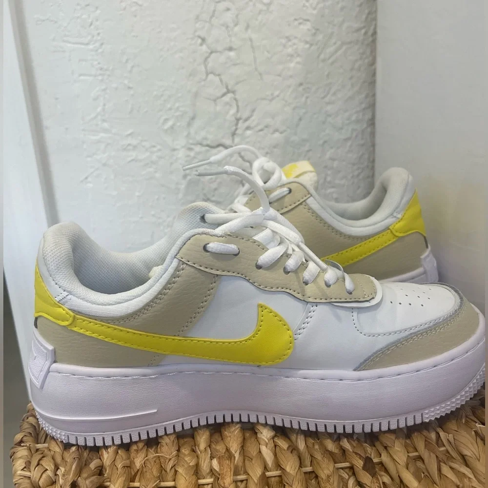 Nike Air Force 1 - Picture 8 of 10